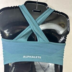 Alphalete Crossback Sports Bra